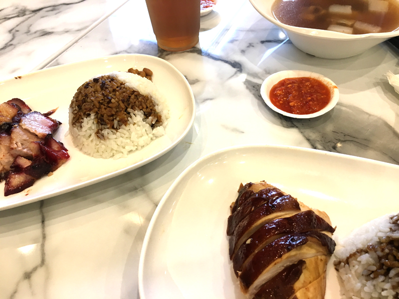 了凡香港油雞飯‧麵